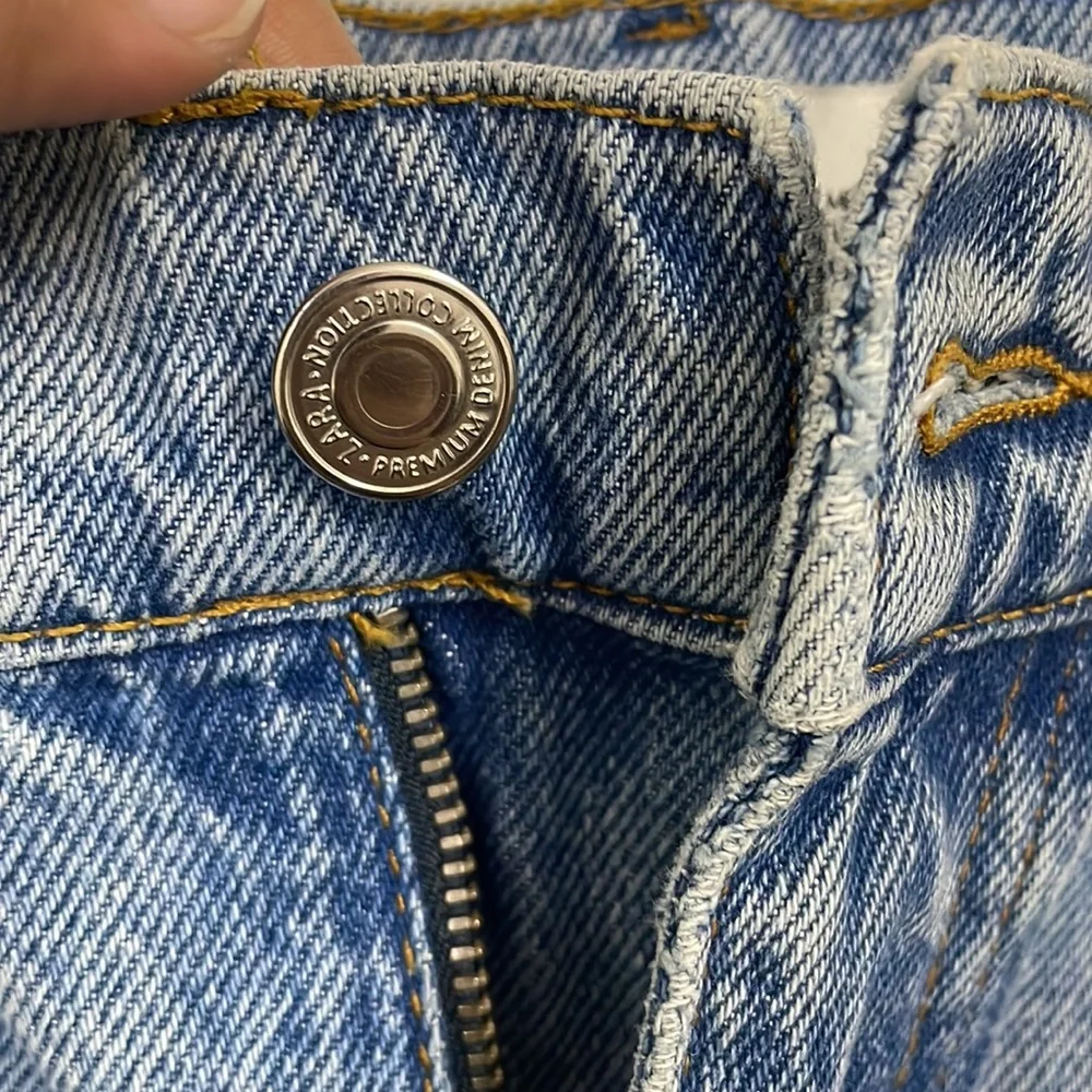 Zara ripped denim shorts - Picture 4 of 8
